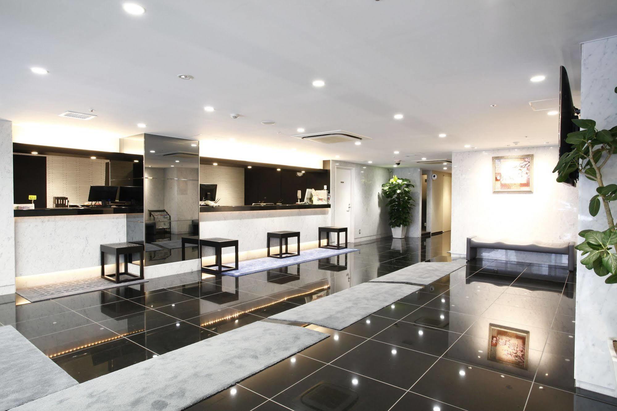 New Central Hotel طوكيو المظهر الخارجي الصورة